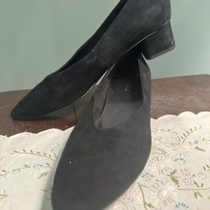 Vaneli, Black Suede Pumps